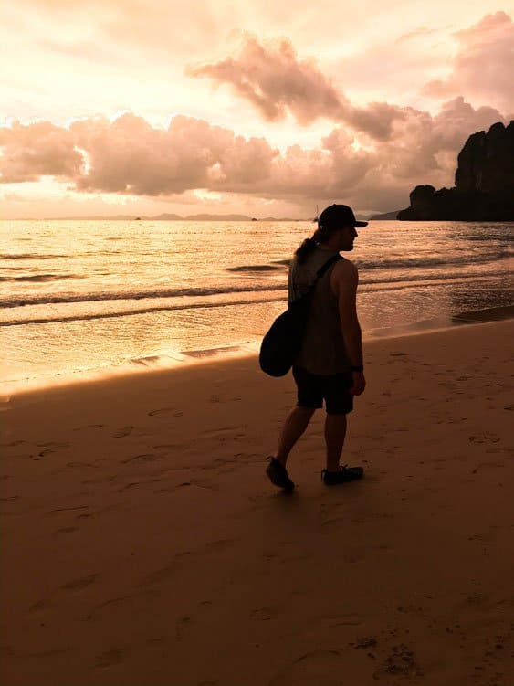 About 5 svg+xml;charset=utf